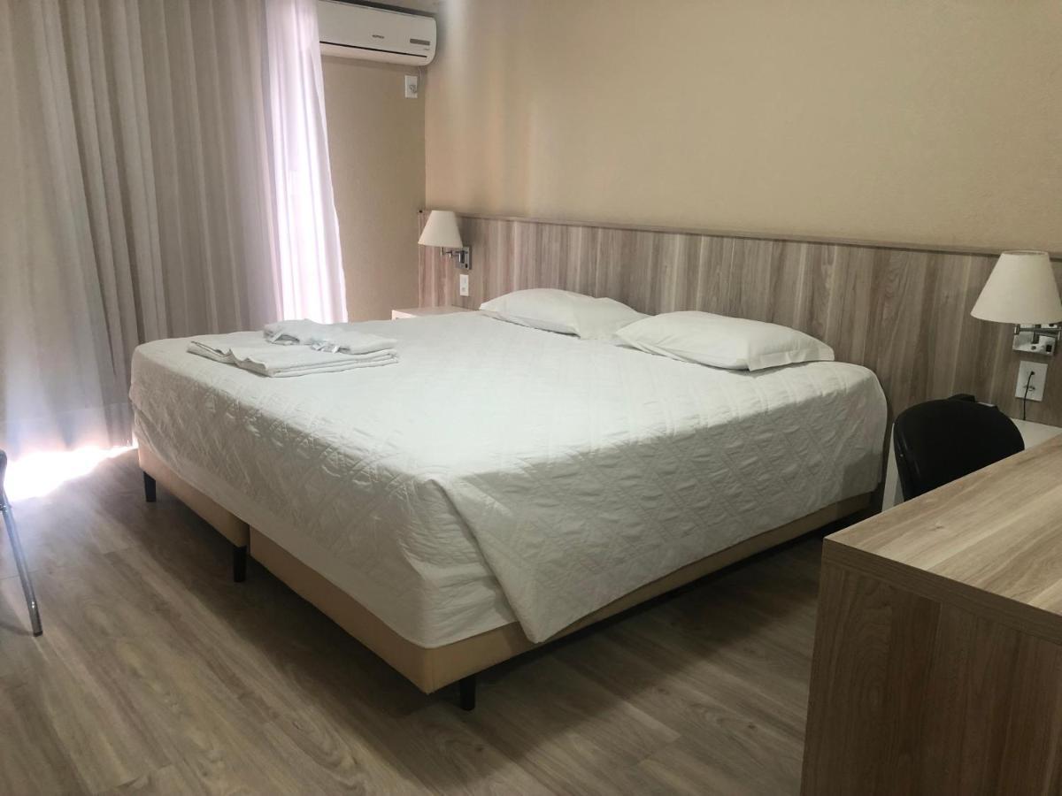 Aquarius Flat Aptos E Suites Santa Cruz do Sul Esterno foto