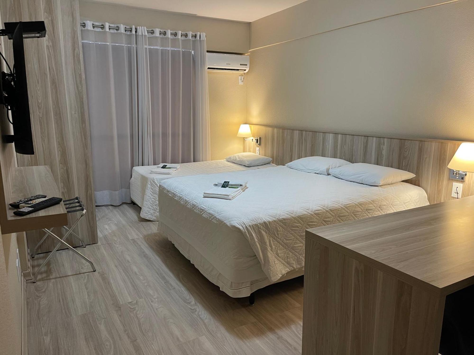 Aquarius Flat Aptos E Suites Santa Cruz do Sul Esterno foto